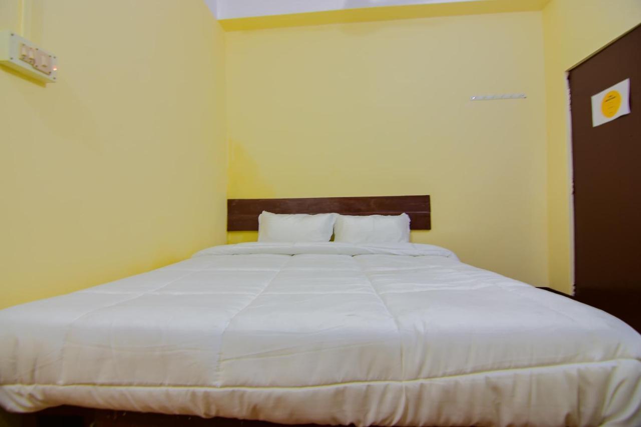 Spot On 30735 Dreamland Guest House Dispur Exteriör bild