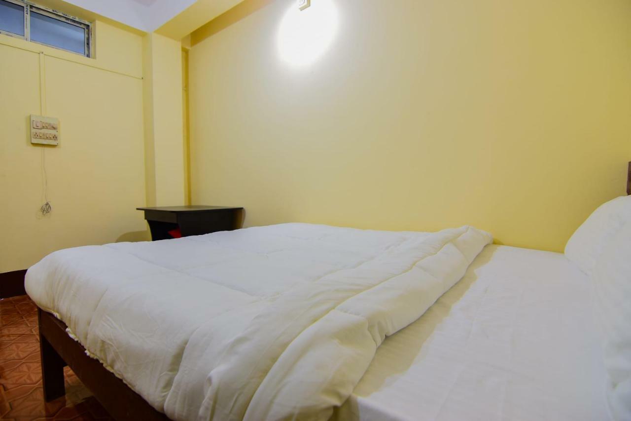 Spot On 30735 Dreamland Guest House Dispur Exteriör bild
